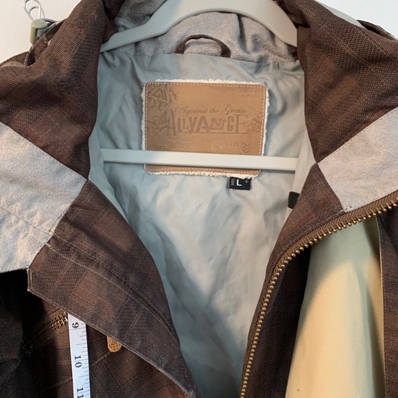 Against the Grain 🎿 Allyance Womens Winter Jacket - Picture 4 of 9